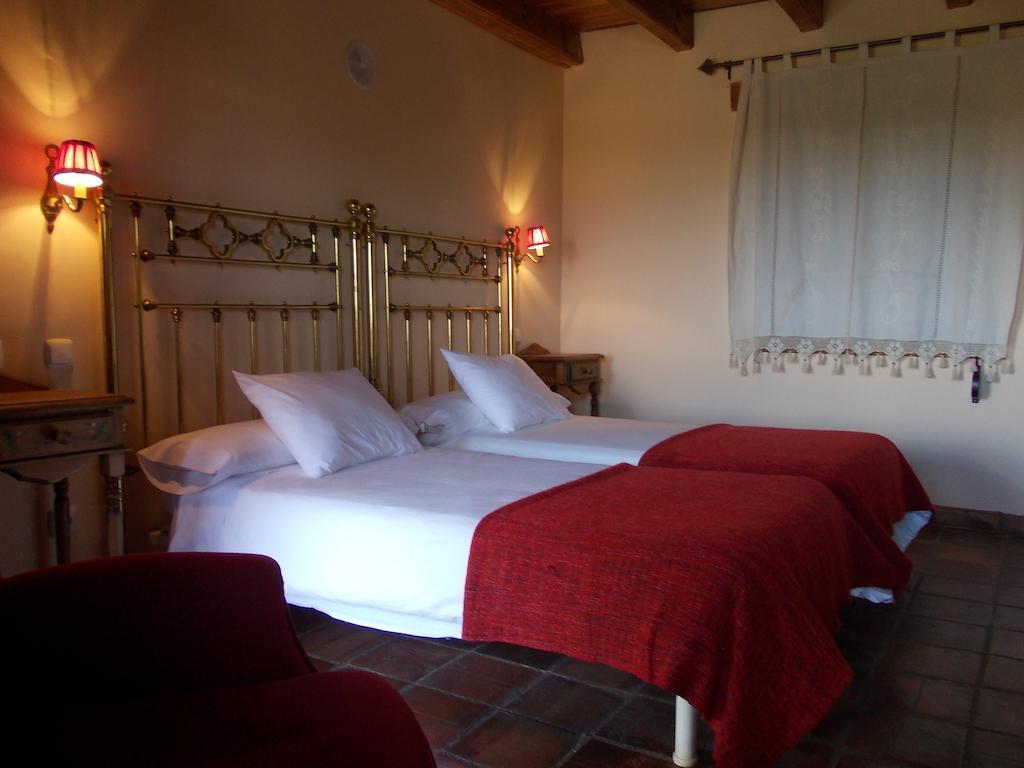 Hotel Los Rastrojos Aranda de Duero Zimmer foto