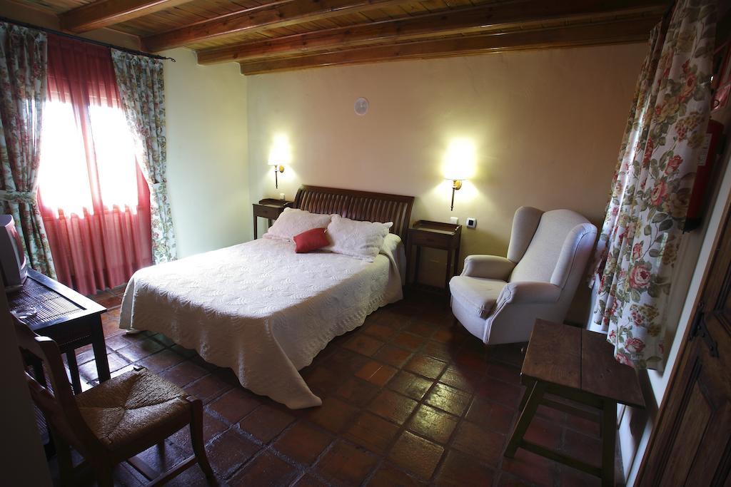 Hotel Los Rastrojos Aranda de Duero Zimmer foto